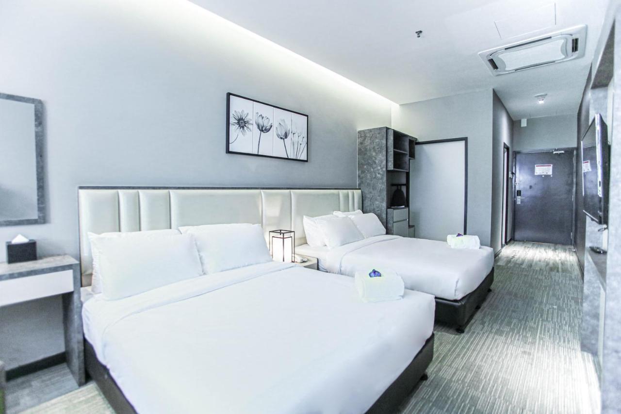Fives Hotel Dnp Johor Bahru Ngoại thất bức ảnh