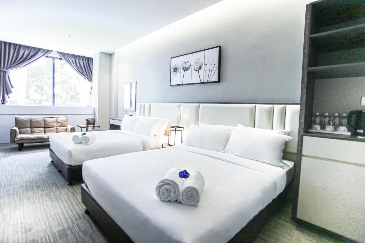 Fives Hotel Dnp Johor Bahru Ngoại thất bức ảnh